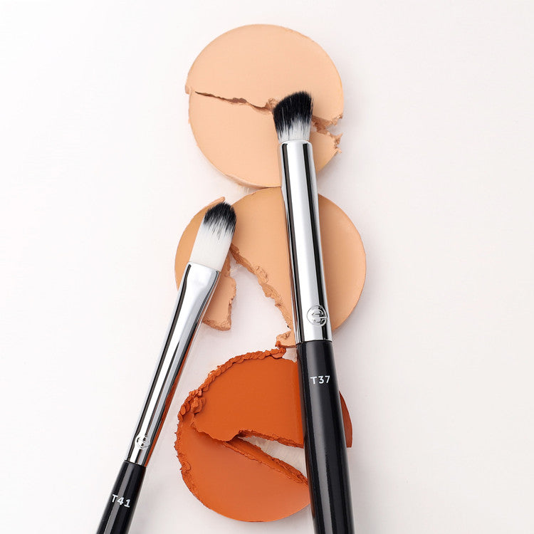 T41 - Precision Concealer Brush