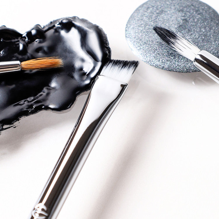 T03 - Tapered Liner Brush