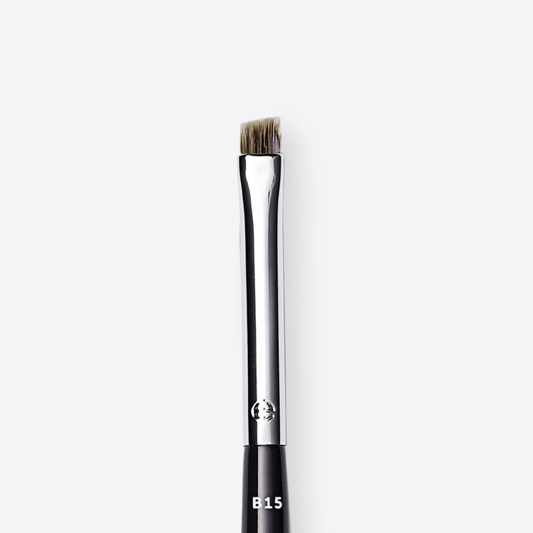 B15 - Defining Brow Brush