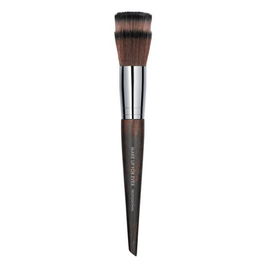 Blending Powder Brush - 122 MAKE UP FOR EVER - Backstage Cosmetics Canada