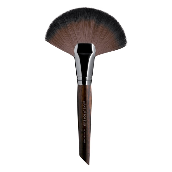 Powder Fan Brush - Large - 134 MAKE UP FOR EVER - Backstage Cosmetics Canada