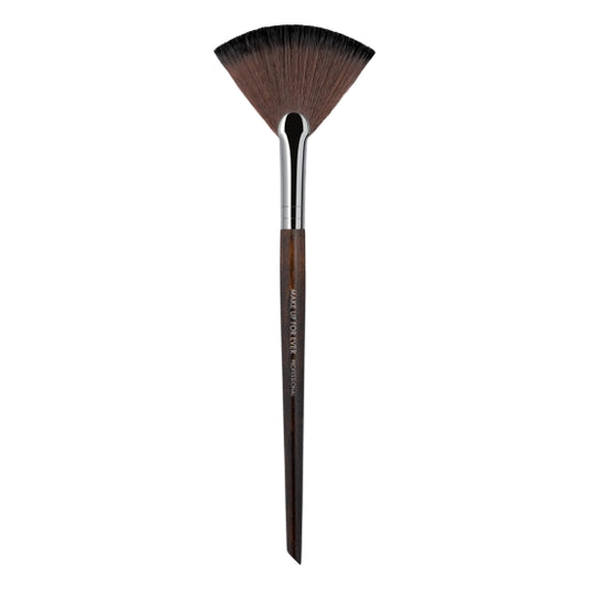 Powder Fan - Medium - 120 MAKE UP FOR EVER - Backstage Cosmetics Canada